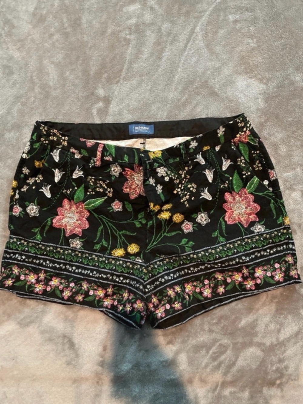 Old Navy Black Floral High-Waist Women's Shorts